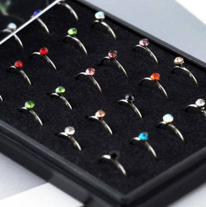 Caja de pircing chispita x40 unidades