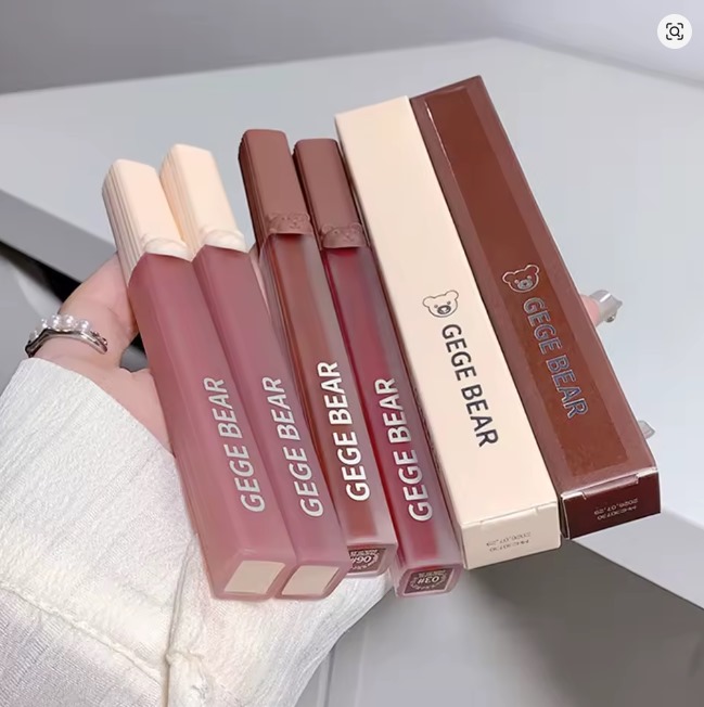 Gege Bear Matte Velvet Lip Glaze1 Gloss aterciopelado Gege Bear Matte Velvet Lip Glaze - Imagen 1